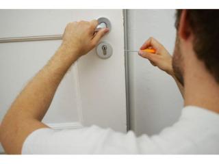 WELL ESTABLISHED LOCKSMITH COMPANY - UNDER OFFER