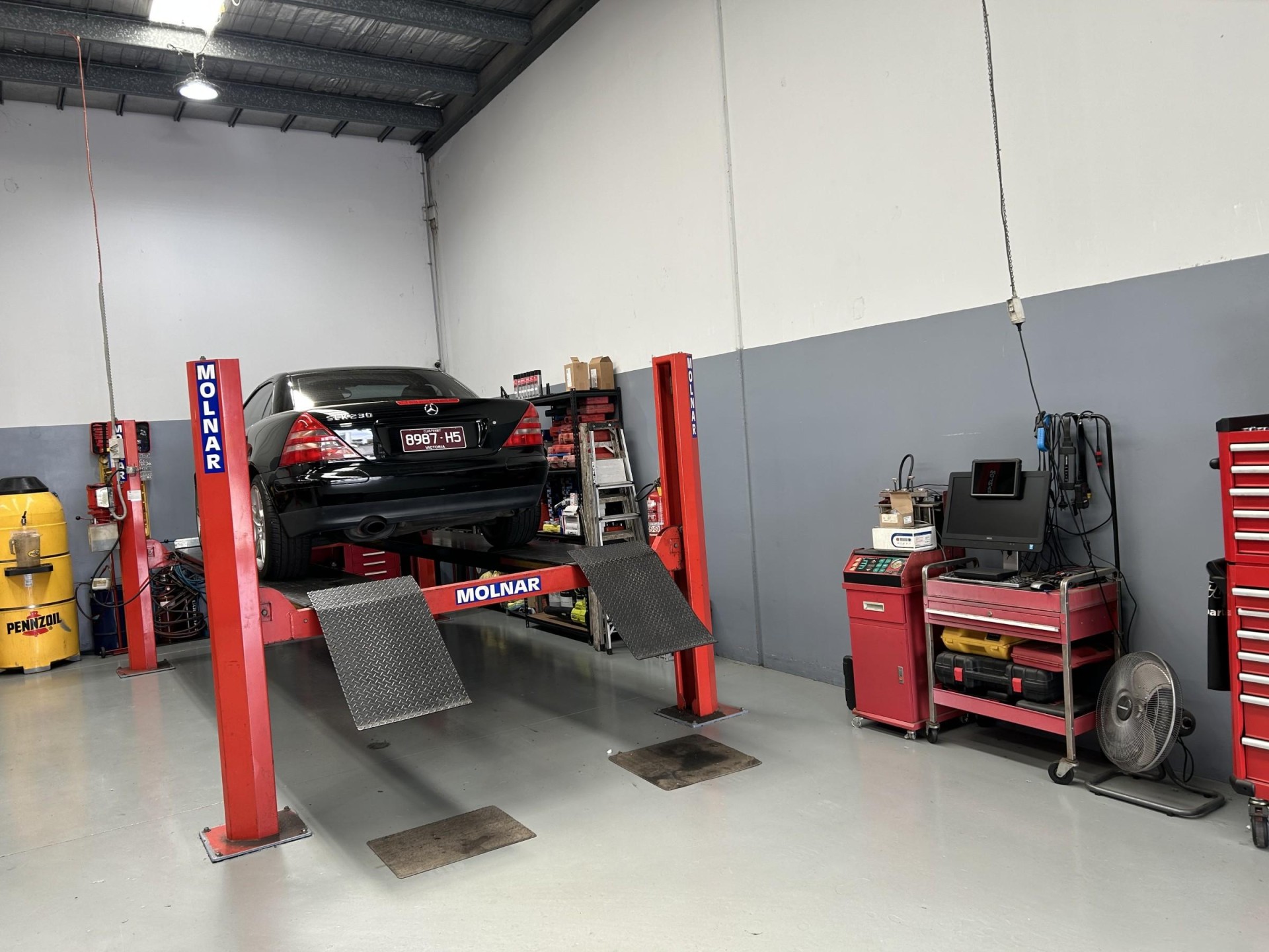 Automotive Mechanical Repair Workshop 670975 2