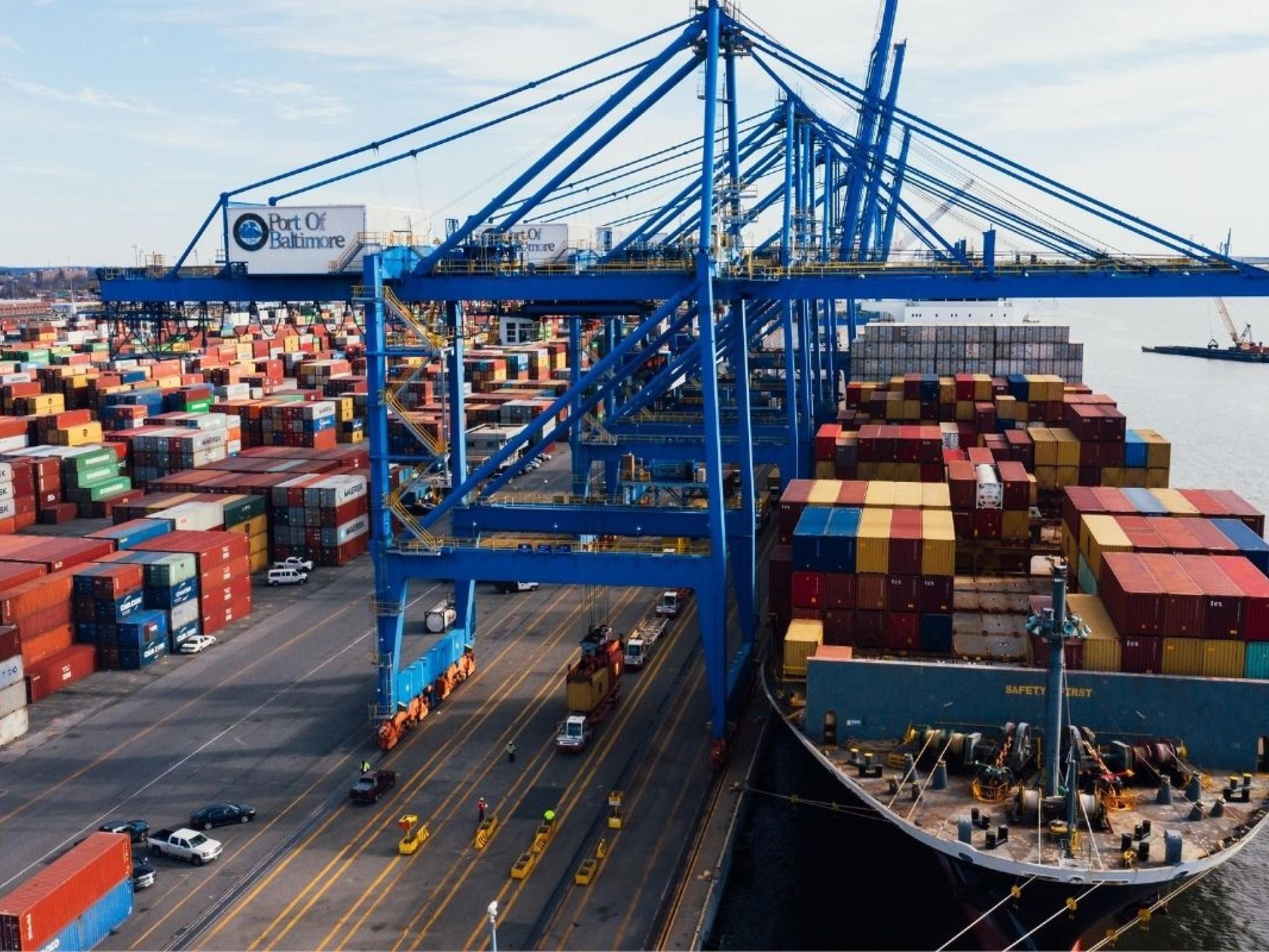 Specialist Defence & Critical 673147 3