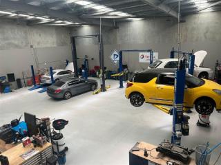 Automotive & Air Conditioning Specialist Mechanical Workshop