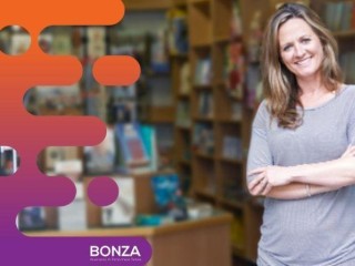 36006 Community-Focused Bookshop in a Picturesque Mountain Setting