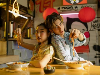 CHINESE RESTAURANT - OODLES OF HANDMADE NOODLES!!!