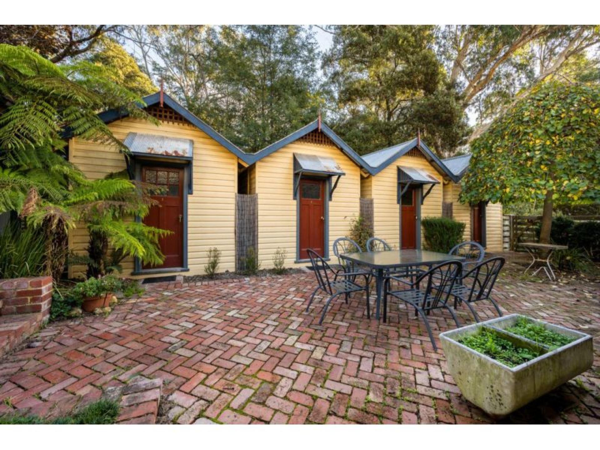 Reefton Hotel for sale in Mcmahons Creek Victoria Bsale ID 651059