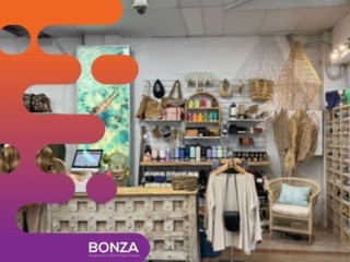 21026 Profitable Surf Shop - Run Under Full Management