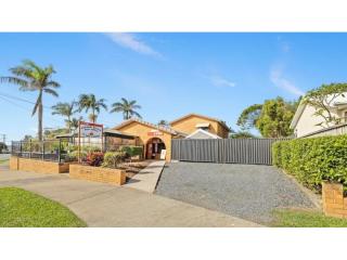Freehold Post Office with 4-Bedroom Home and Pool – Corindi Beach, NSW