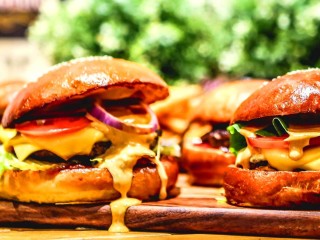 Exciting Opportunity to Own a Thriving Burger Restaurant in North Melbourne!