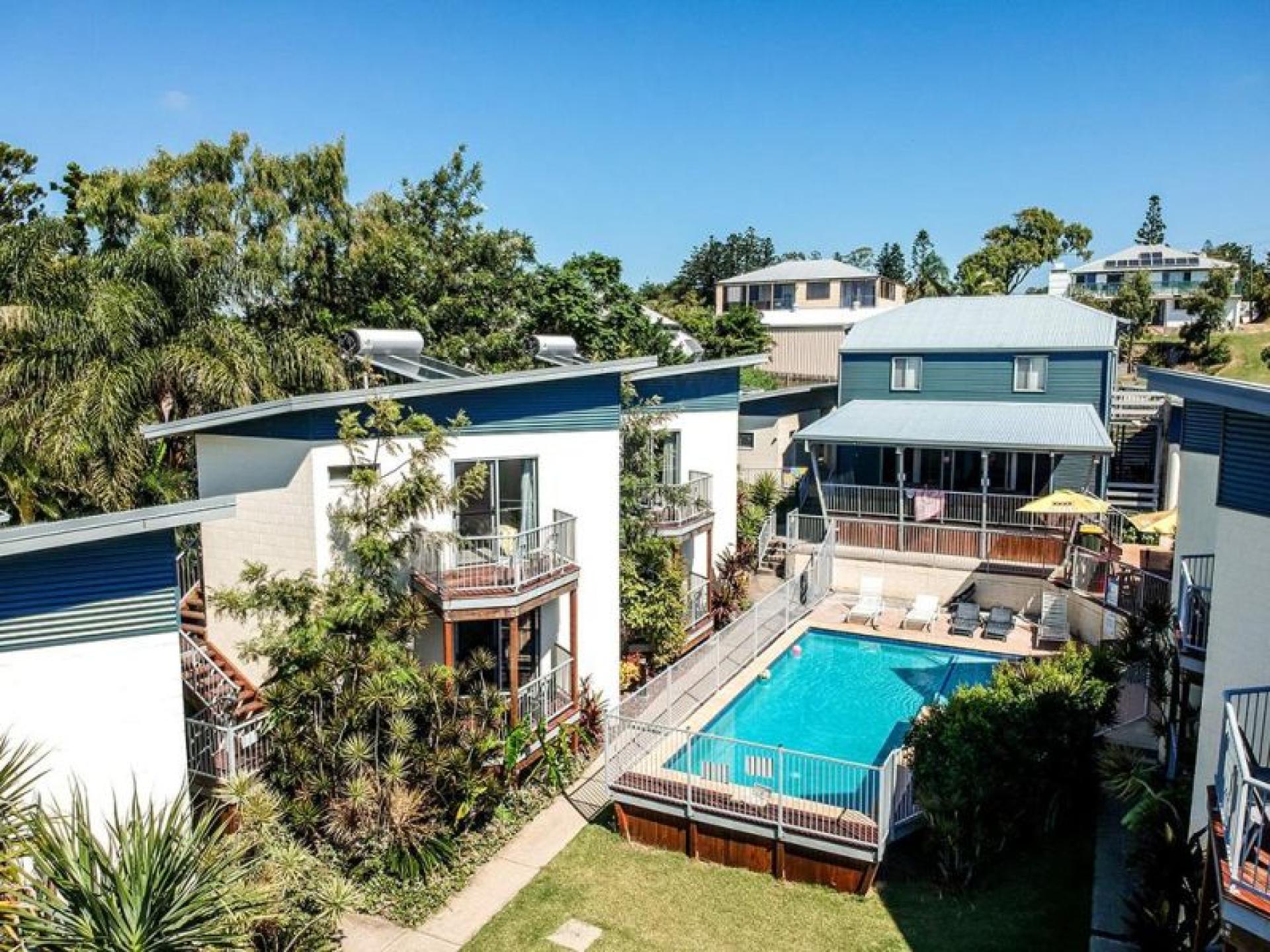 Qld Beachside Backpackers Resort Vacant... for sale in Emu Park