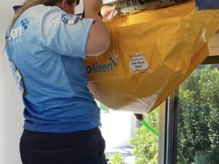 Mobile Services Business Cleaning Air Conditioners across the Gold Coast