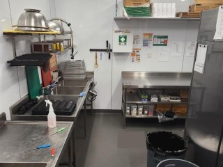 Subway Hyperdome, Back on the Market! Major Shopping Centre! Priced to Sell! Ideal first store!