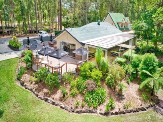 Country Property with Licensed Events Venue and Accomodations