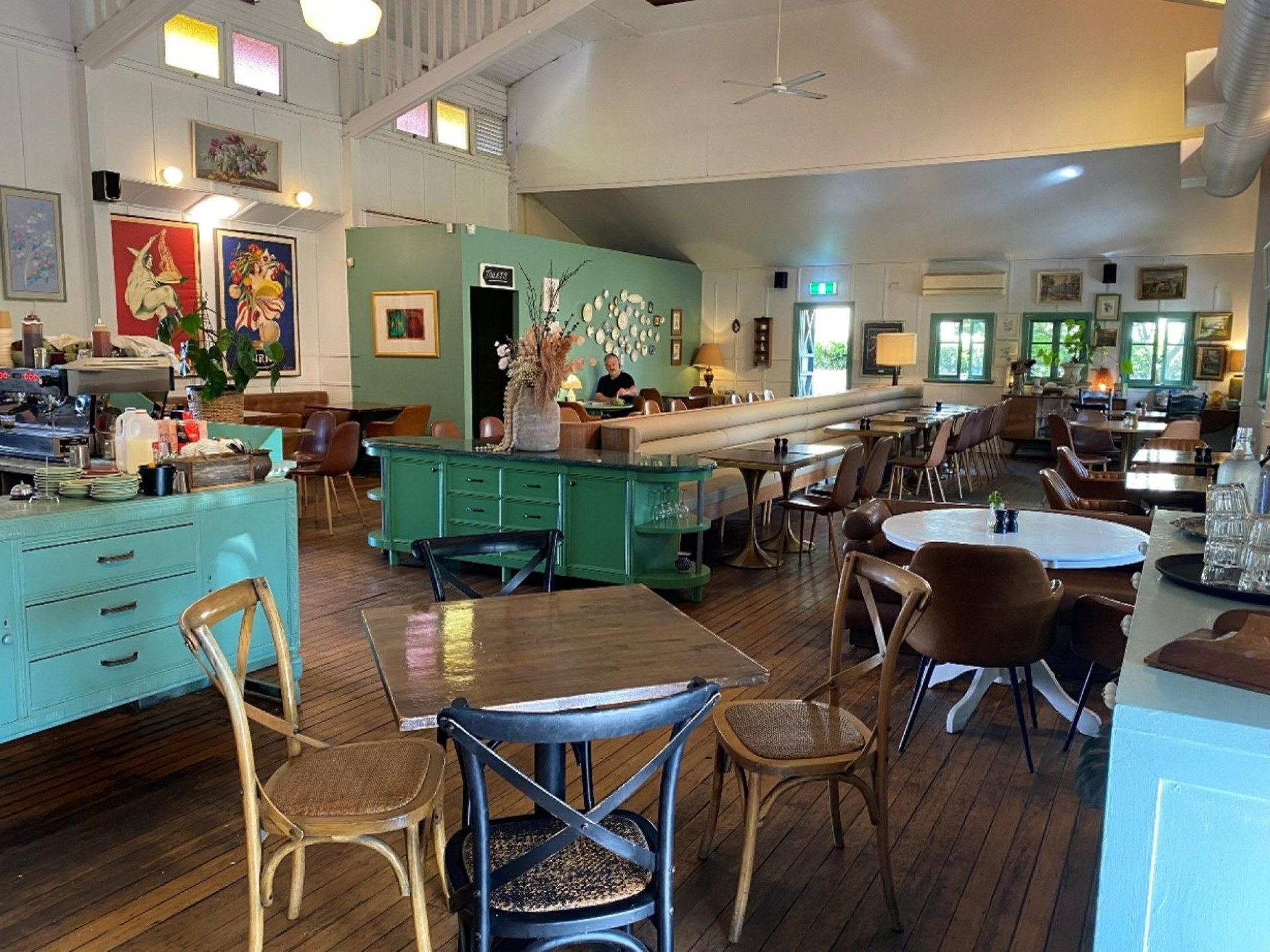 The Best Indoor/outdoor CafÉ 675945 1