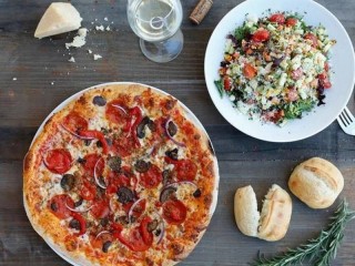 UNDER OFFER - PIZZA TAKEAWAY $298,000 (14946)