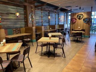 Stunning Modern Fully Licensed Restaurant & Bar - Near Point Cook