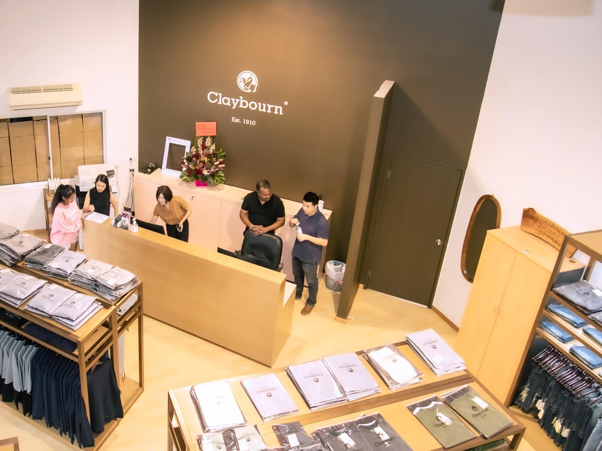 Australia's Iconic Clothing Brand 664096 3