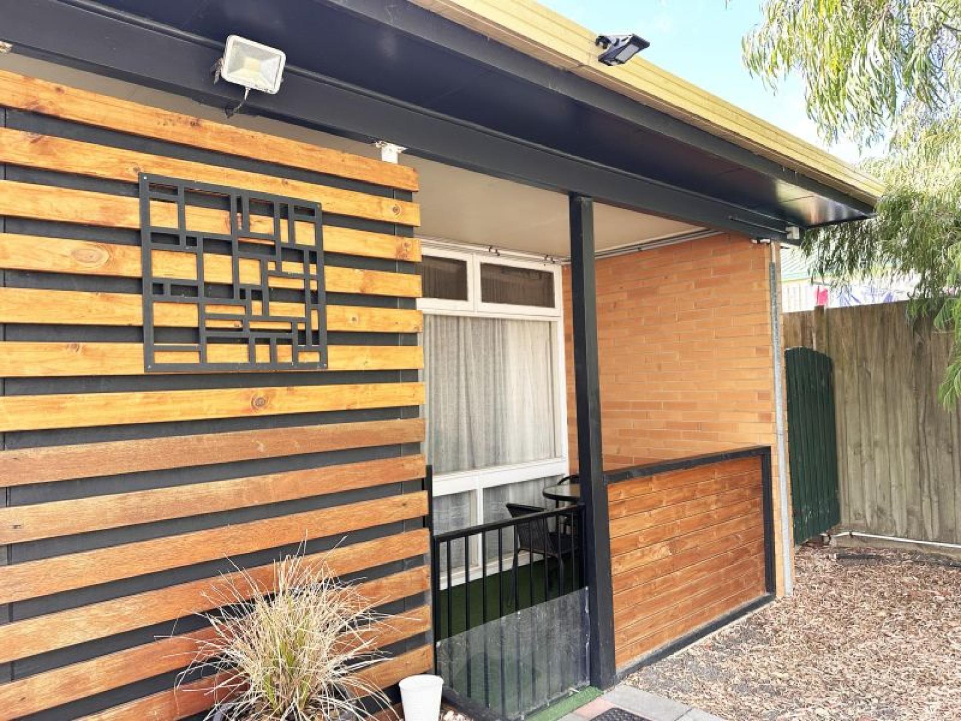 A Magnificent Coastal Freehold 657957 3