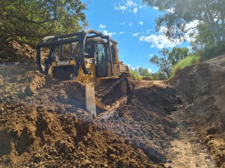 NORTH WEST EARTHMOVING &  CIVIL CONTRACTING