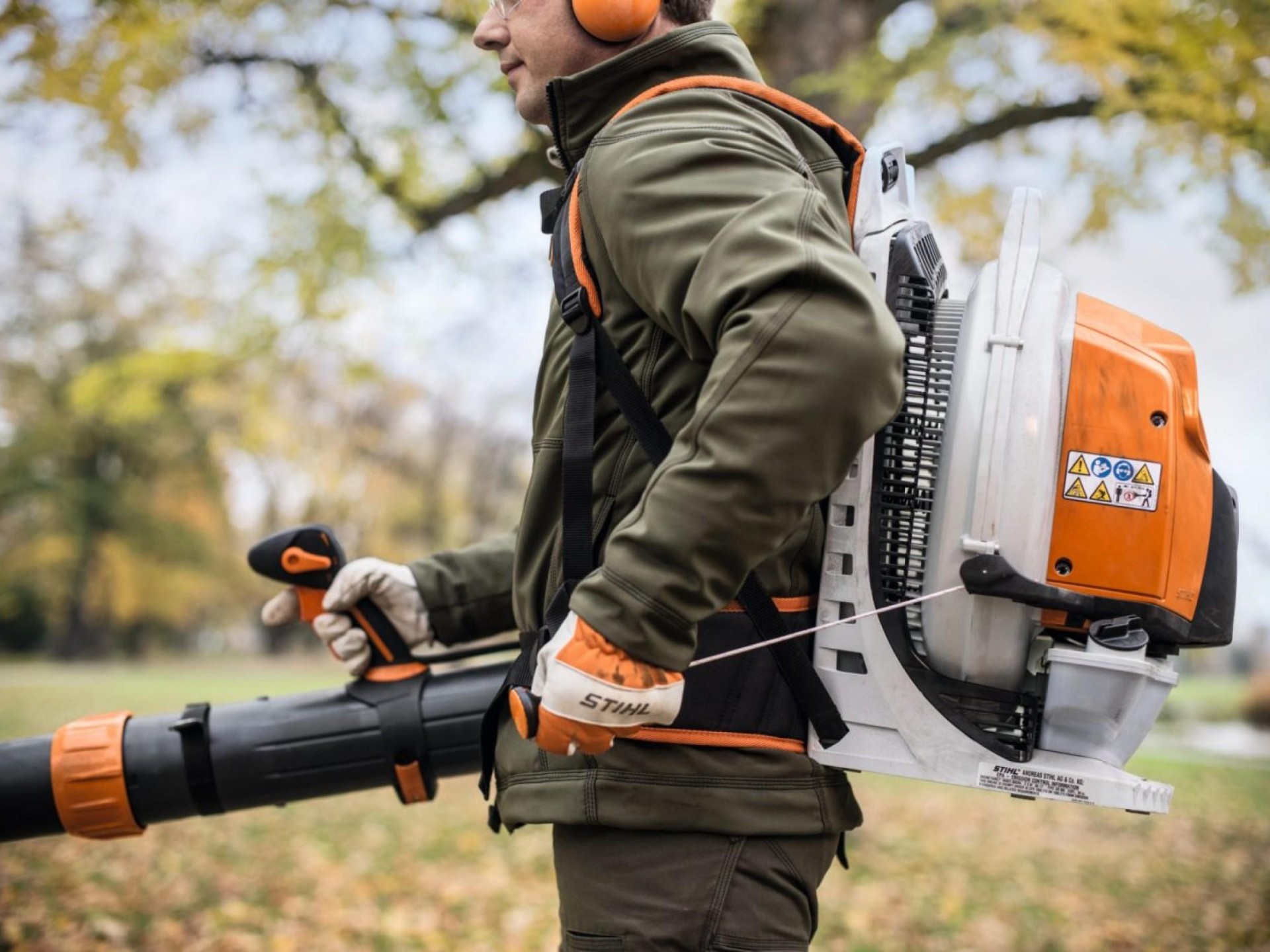 Exclusive Agencies - Outdoor 651646 3