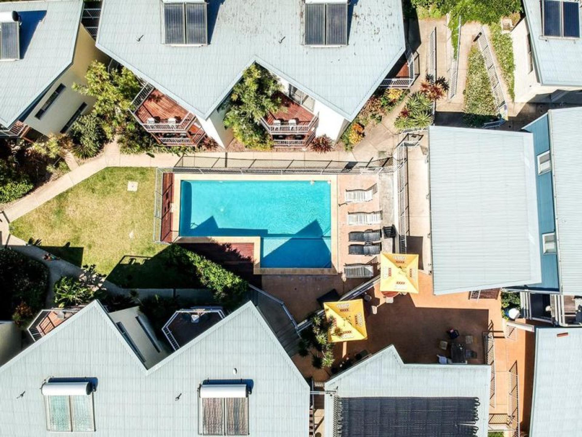 Qld Beachside Backpackers Resort Vacant... for sale in Emu Park