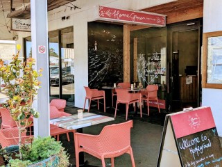 Vibrant, Popular Cafe in Beachside Town - Rated 4.9 on Google