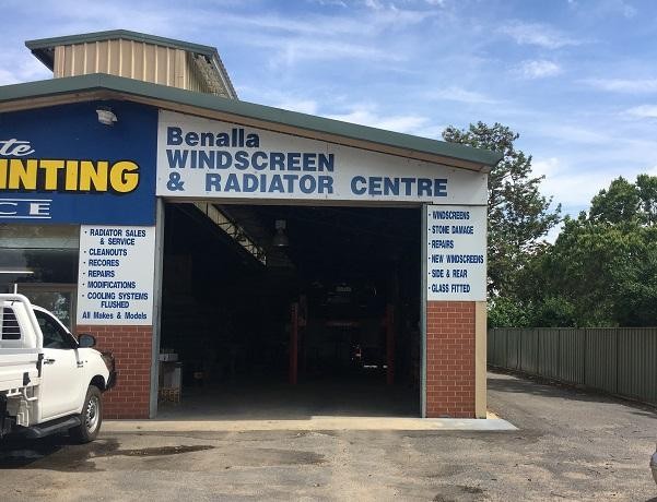 Windscreen & Radiator Centre 503943 2