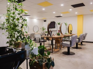 Thriving Boutique Salon for Sale or WIWO - Prime Darwin lifestyle location.