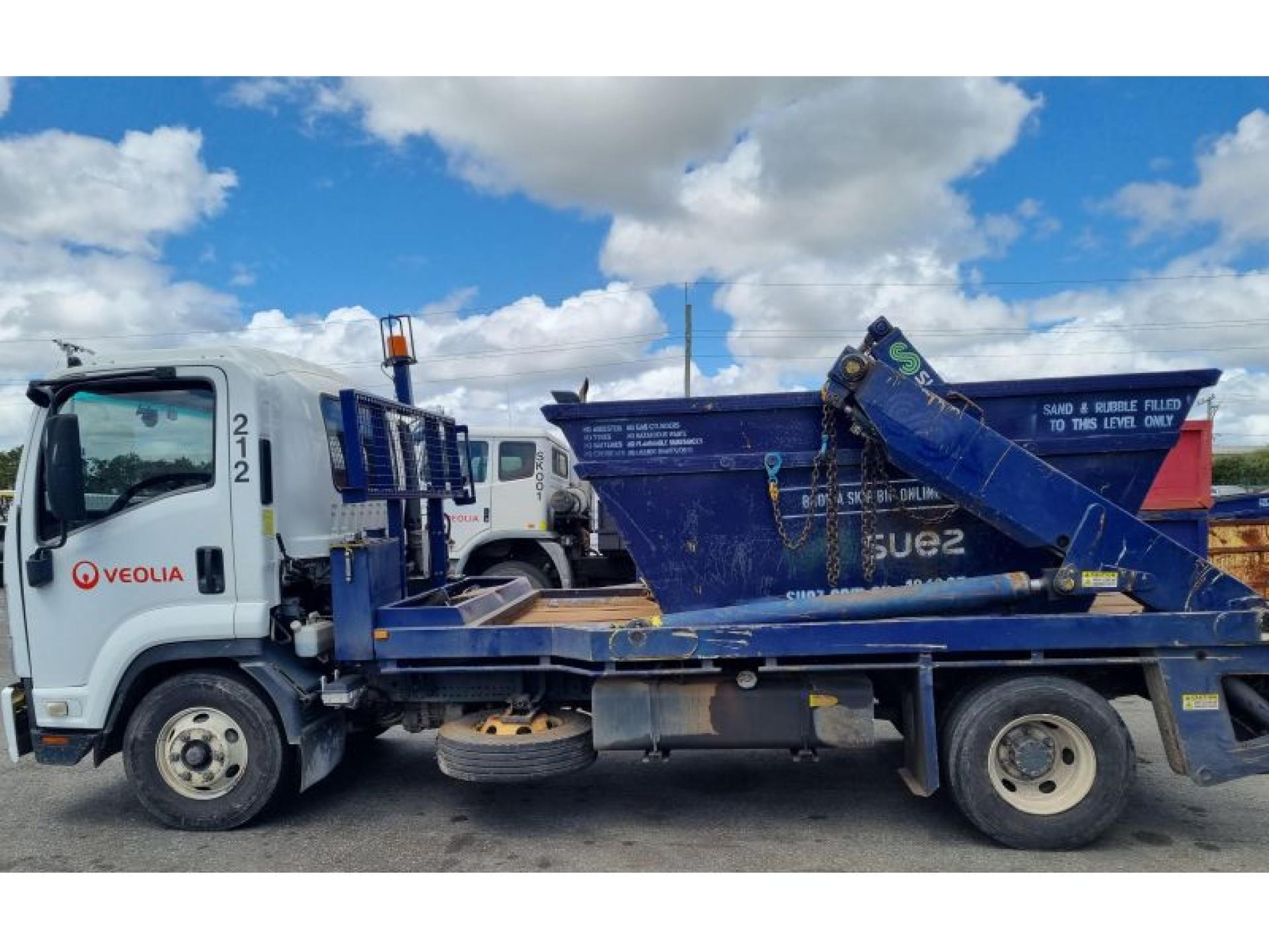 Skip Bin Truck, Veolia Hydraulic Lift/co... for sale in Port Kennedy