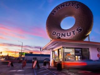 Join The Randy's Donuts® Global Team! A Sweet Master Franchisee Opportunity In Queensland