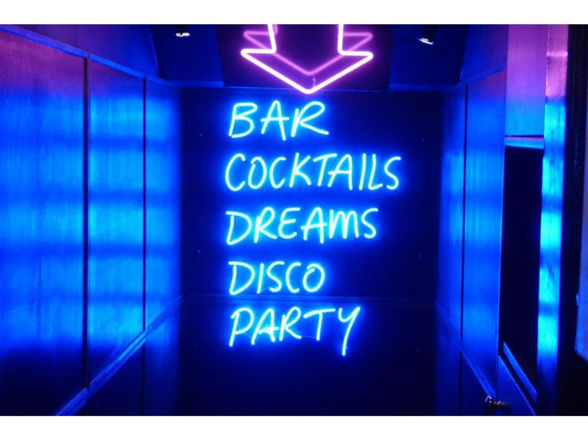 City Bar & 4 Night Trade Bra... for sale in City