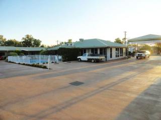 2536ML - HUGE RENT RELIEF OPTION & LONG-TERM ACCOMMODATION CONTRACT SUBMISSION! WHAT MORE DO YOU WANT?