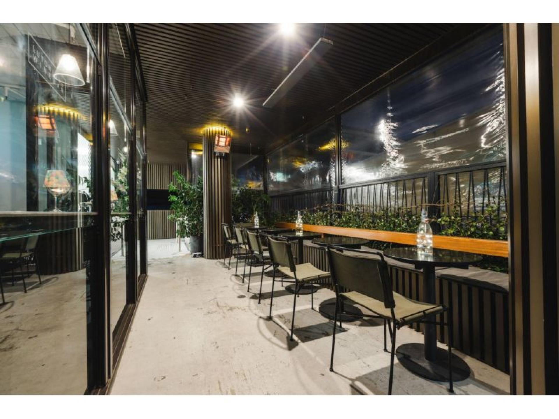 Luton Lane Wine Bar 1p6190 for sale in Hawthorn Victoria Bsale ID