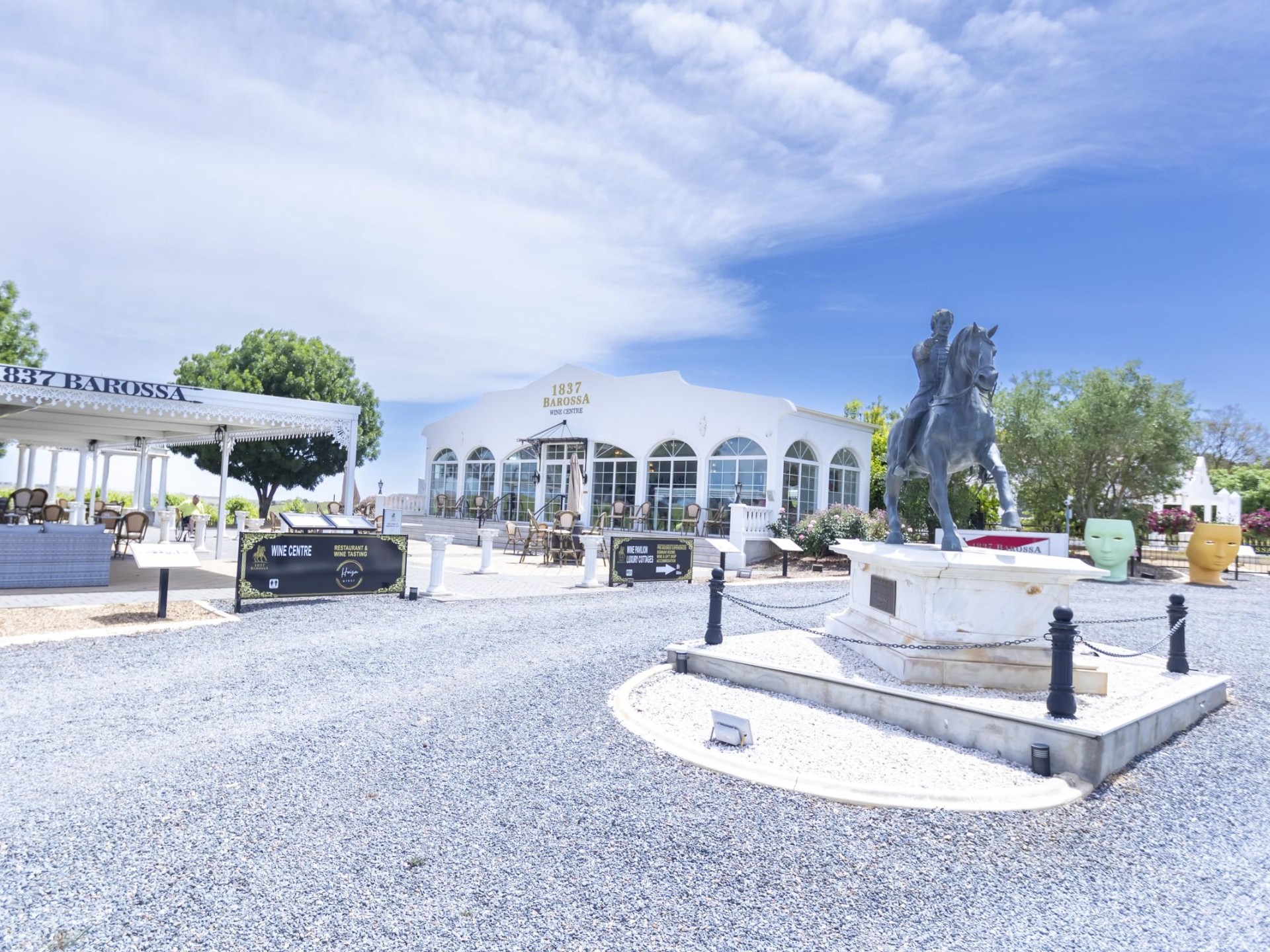 Restaurant On Iconic Winery 662062 3