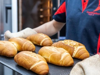 Destination Roll: Fresh Franchise Opportunity with Signed Lease on Macquarie Street, Parramatta!