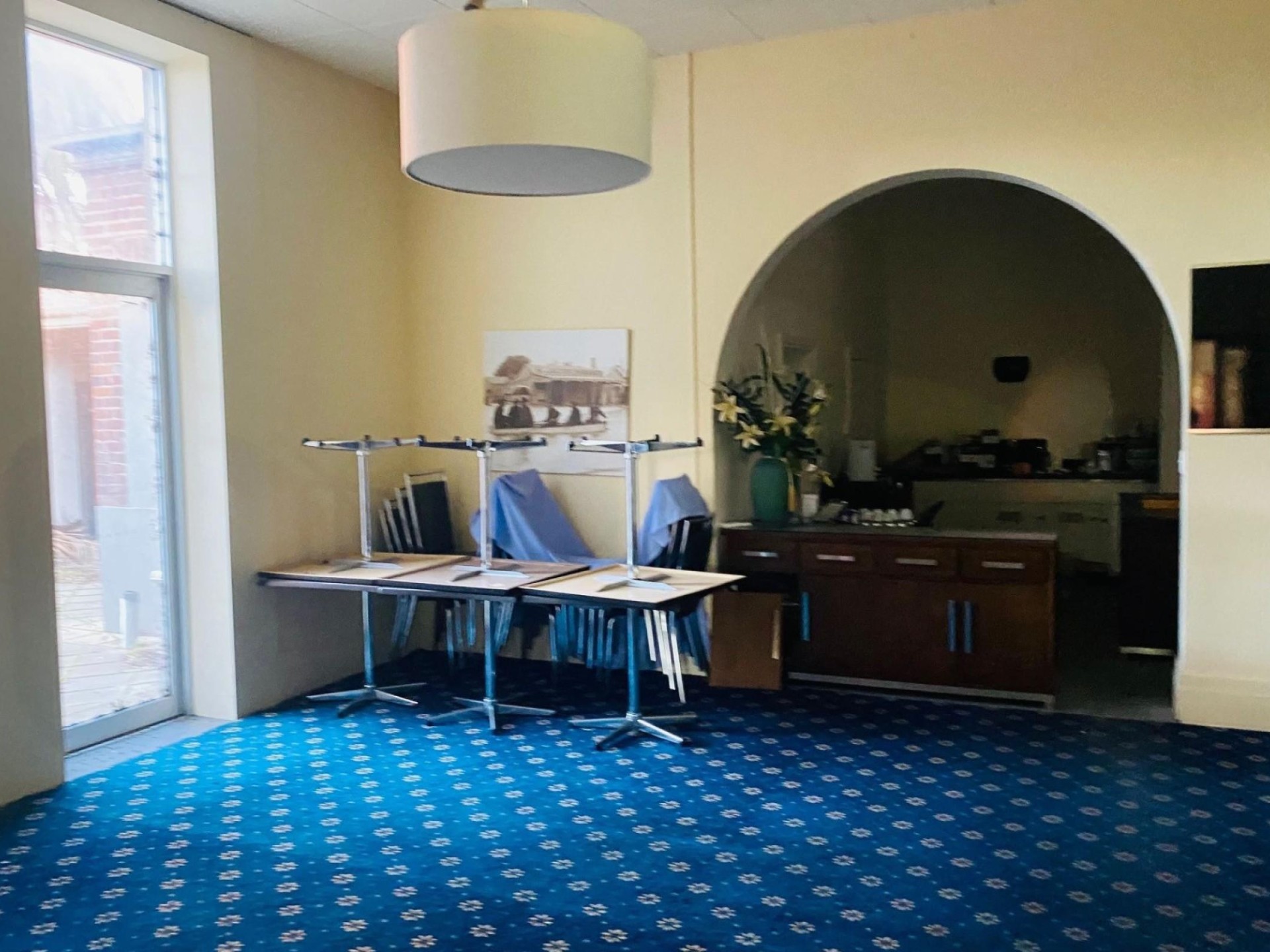 Unreserved Auction Commercial Hotel... for sale in Nhill Victoria