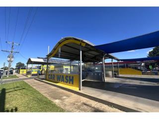 Centrally located, high exposure car wash