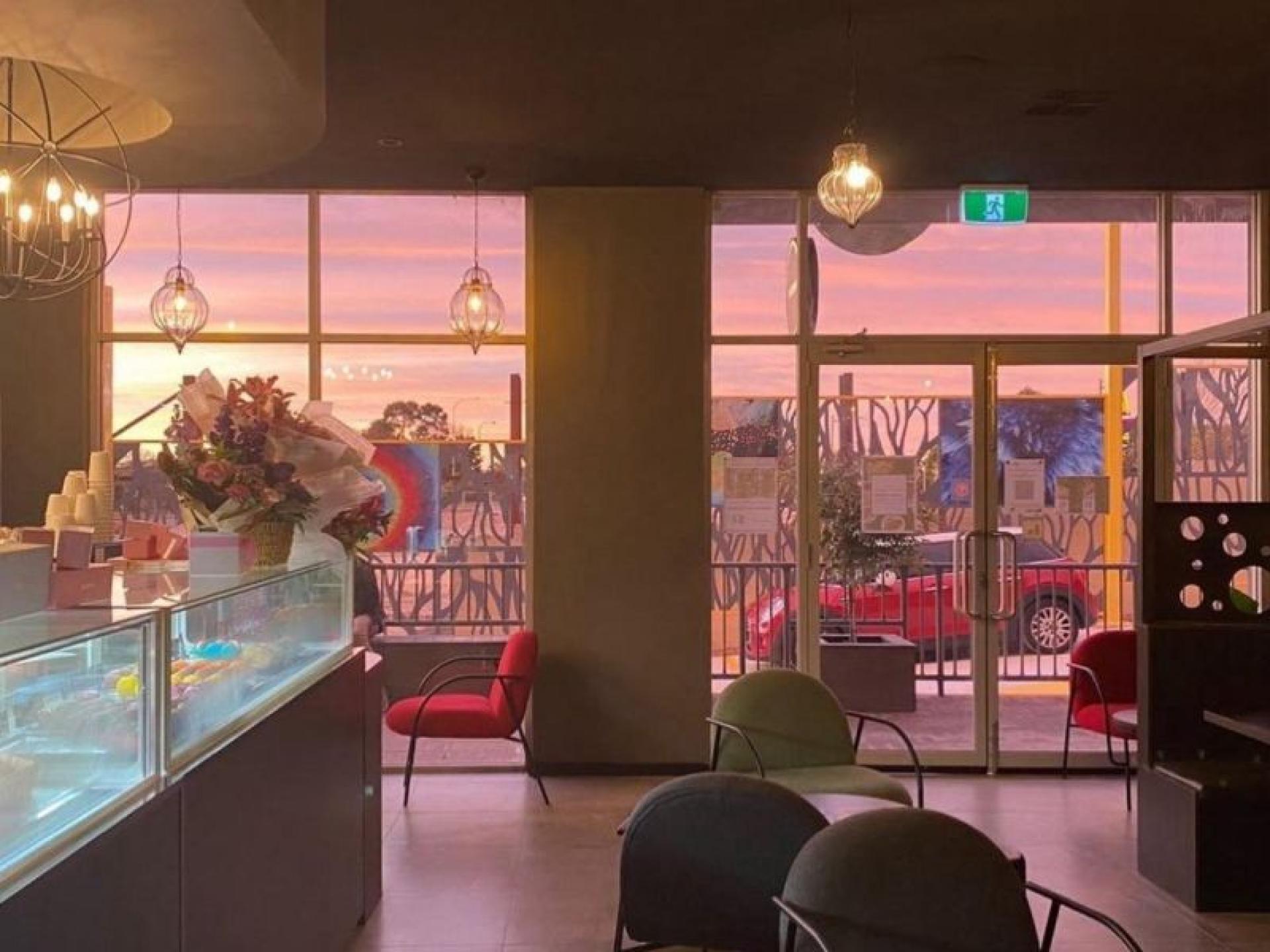 Cafe For Sale 671050 2