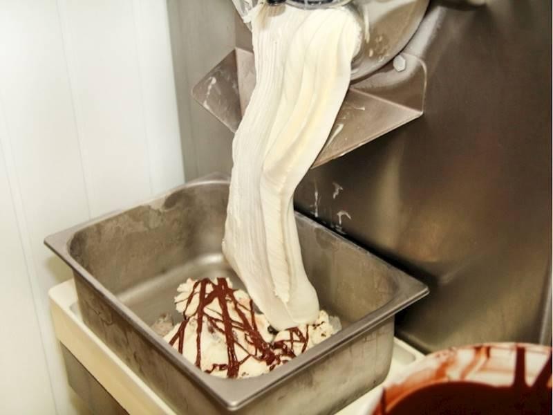 Gelateria With Onsite Production 671300 3
