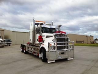 PLASTICS FOR TRUCKS - Light engineering factory/workshop in Hallam