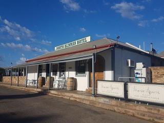 Historic hotel at the gateway to the Flinders Ranges