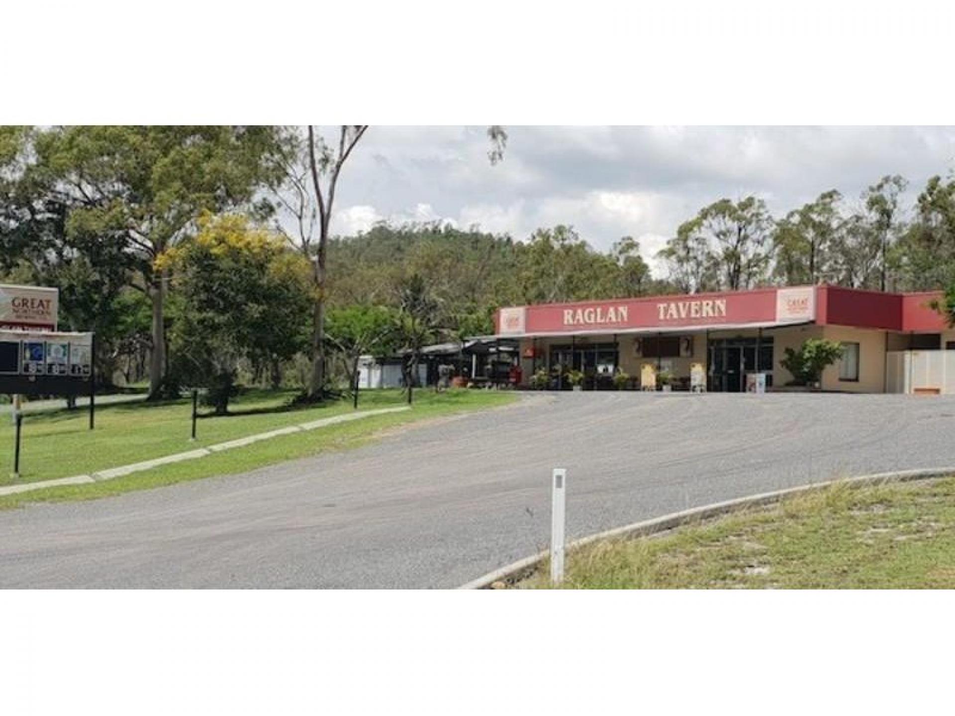 Country Hotel With High 530287 1